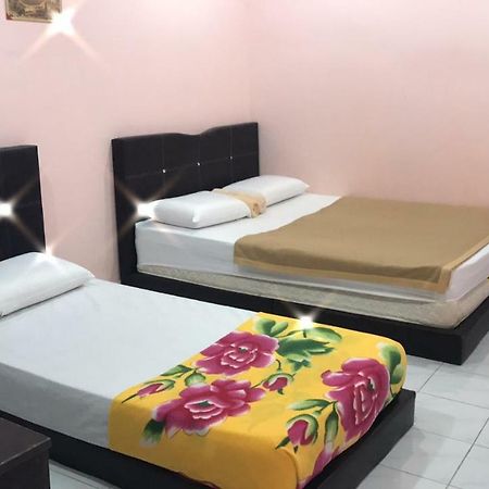 Mikraj Hotel Kuala Besut Extérieur photo